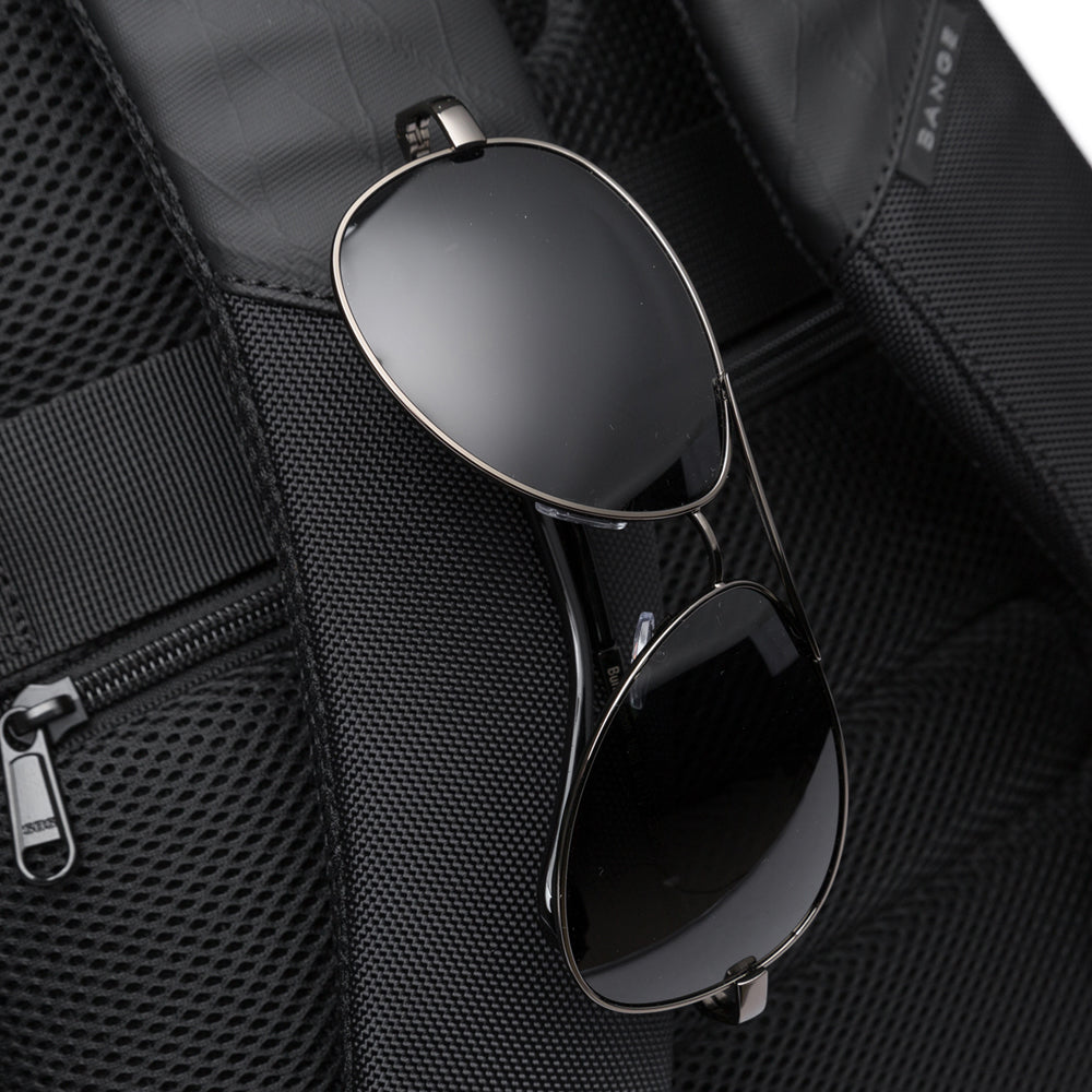 SWISS CUT DESIGN BACKPACK - BLACK - 26L