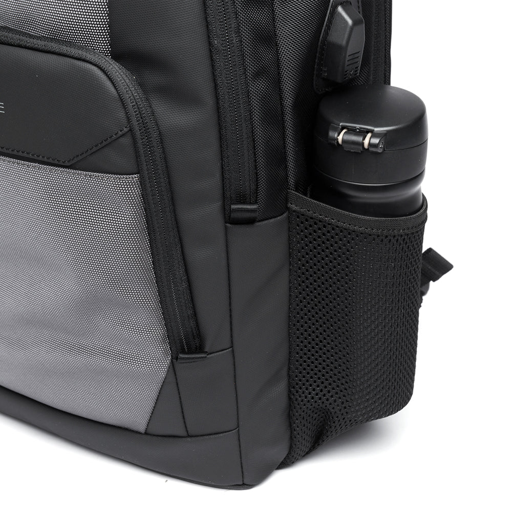 SWISS CUT DESIGN BACKPACK - GREY - 26L