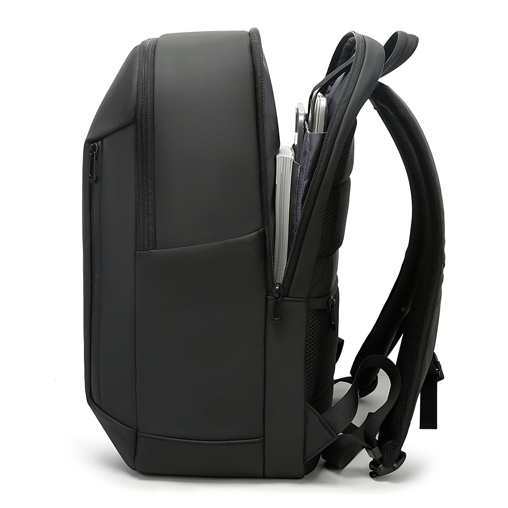 VENTURE BACKPACK - BLACK - 30L