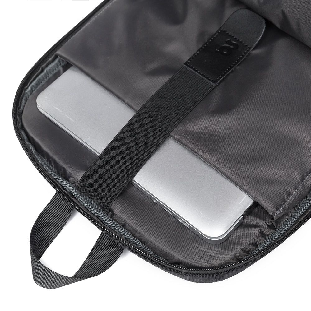 SWISS CUT DESIGN BACKPACK - BLACK - 26L
