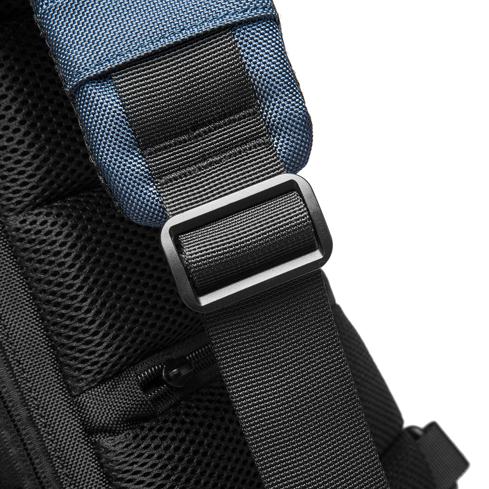 SURGE SLING BAG - BLUE