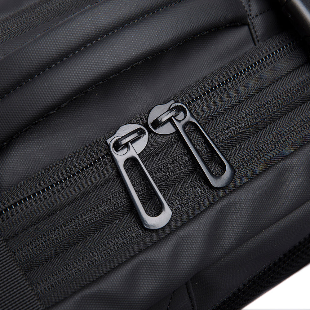 TITAN ULTRAFIT TRAVEL BACKPACK - BLACK - 35L