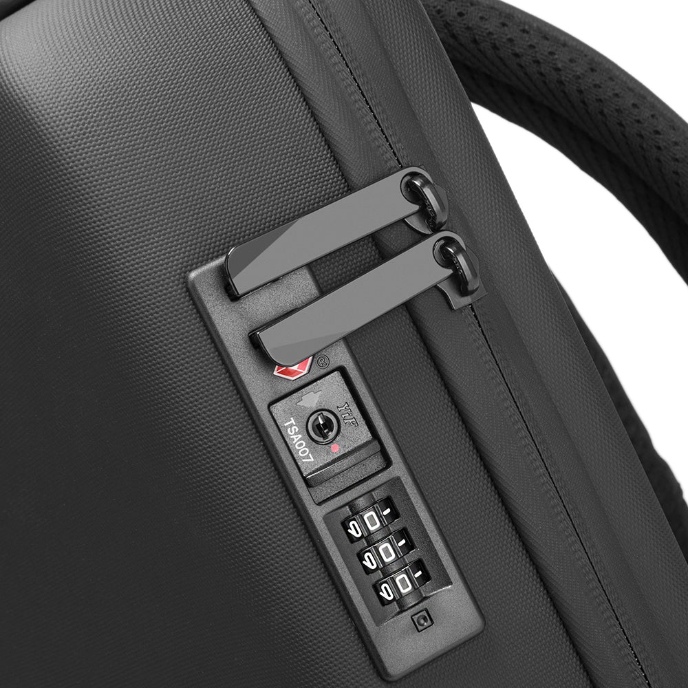 HARDSHELL BACKPACK - BLACK - 21L