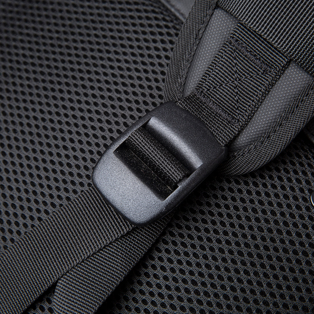 TITAN ULTRAFIT TRAVEL BACKPACK - BLACK - 35L