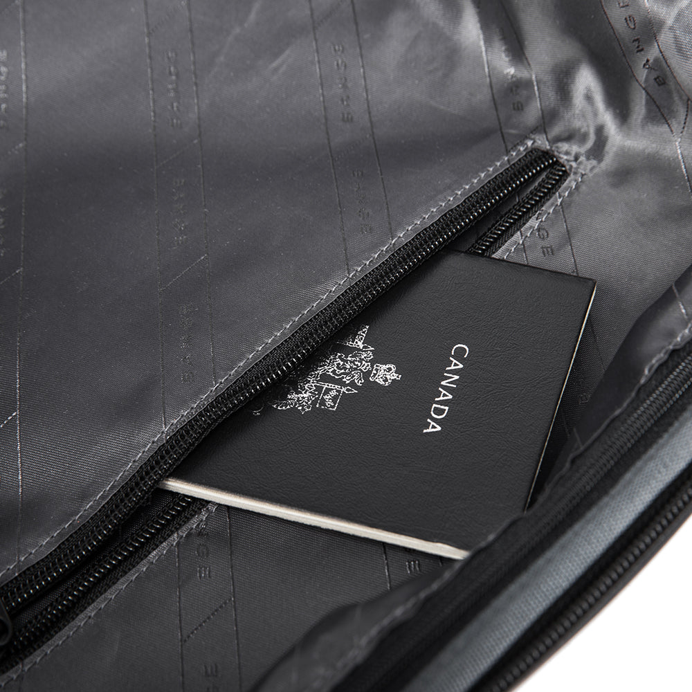HARDSHELL BACKPACK - BLACK - 21L