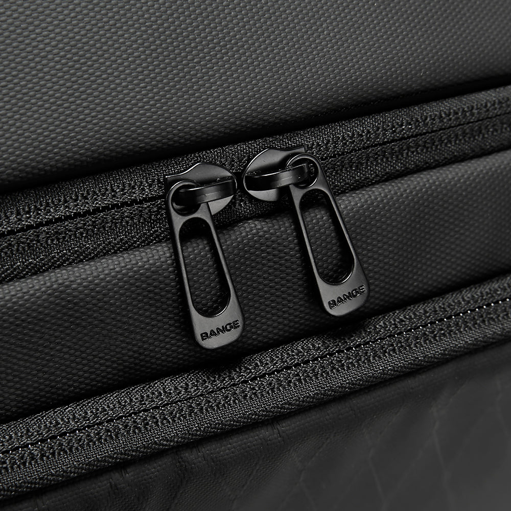 METROGUARD BACKPACK - BLACK - 27L