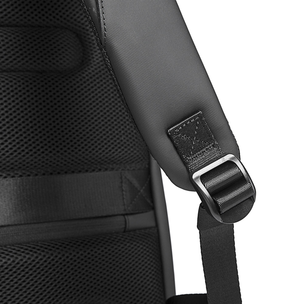 PANTHER BACKPACK - BLACK - 21L
