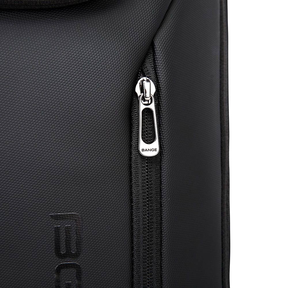 CAPTAIN BUSINESS BACKPACK - BLACK - 30L