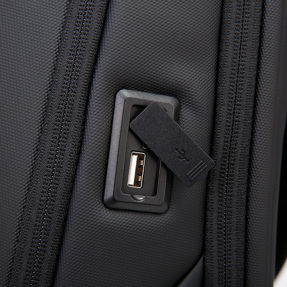 CAPTAIN BUSINESS BACKPACK - BLACK - 30L