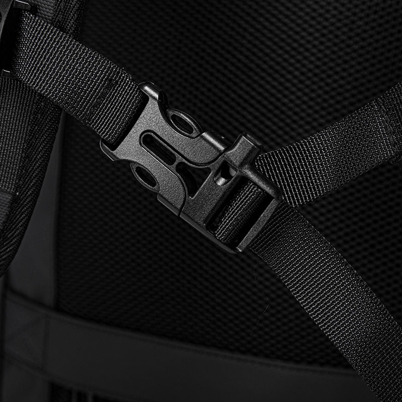 TITAN ULTRAFIT TRAVEL BACKPACK 45L - BLACK