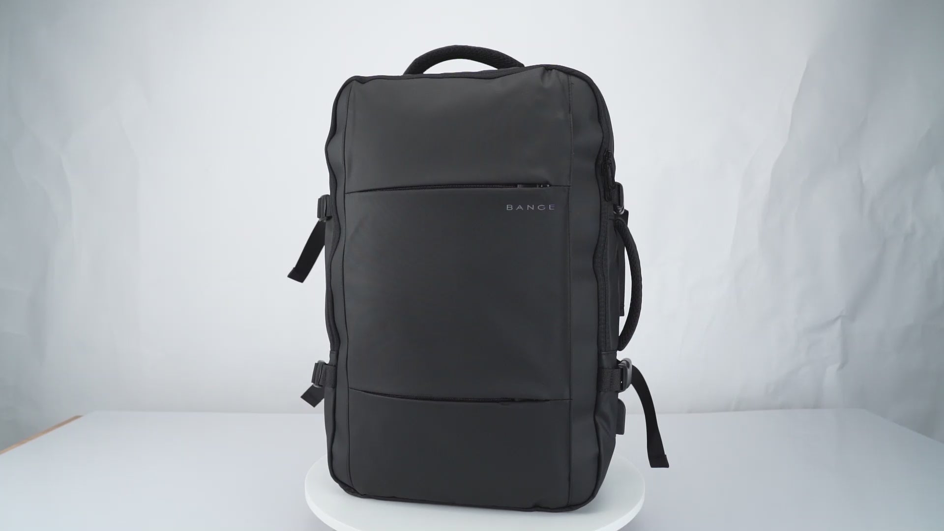 TITAN ULTRAFIT TRAVEL BACKPACK 45L - BLACK
